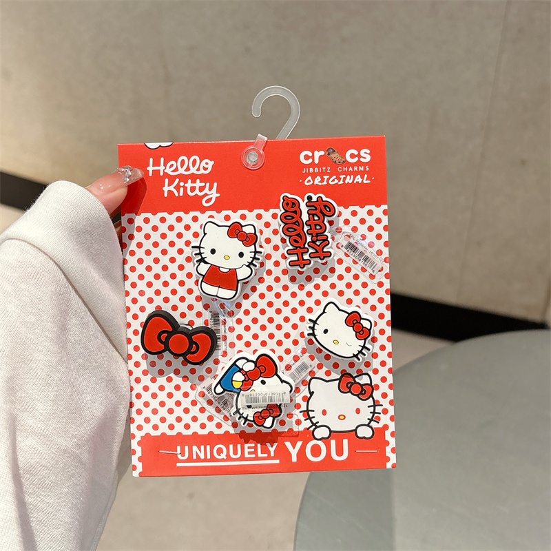 charm hello kitty ,moto ,shin cậu bé bút chì....