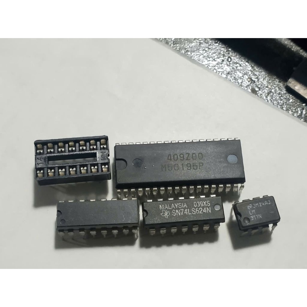 Bộ ic echo vang M50195/74LS624 .
