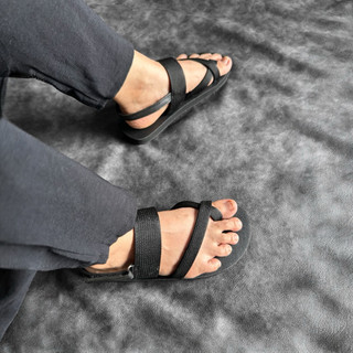 sandal học sinh .có đủ size nam và nữ. năm và nữ đều mang được