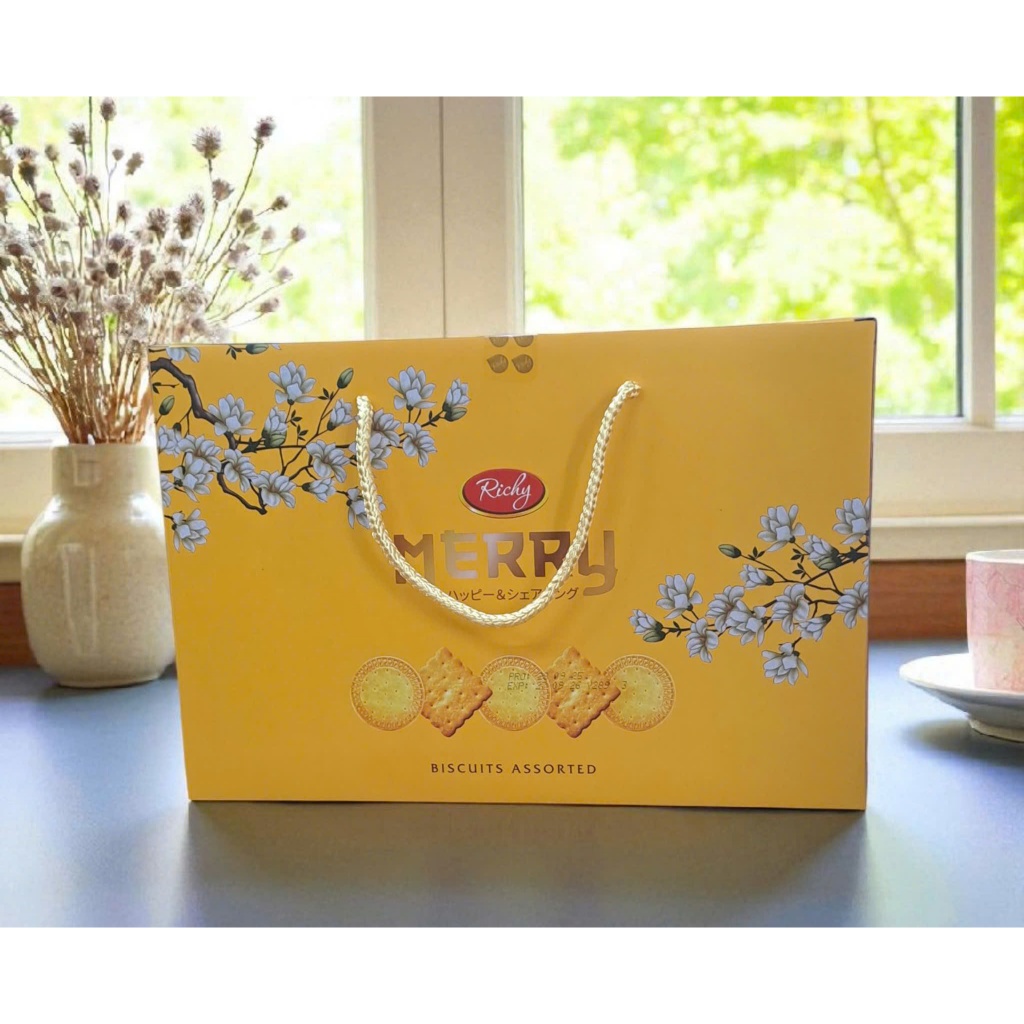 Bánh Quy Giòn Thập Cẩm Richy Merry Hộp Quai Xách 412g