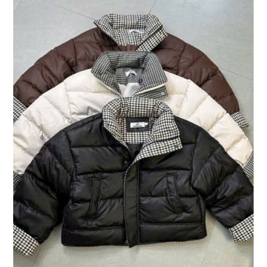 Áo Khoác Phao Da Nữ Phối Kẻ Caro Cao Cổ Cúc Bấm 2 Túi Freesize | BigBuy360 - bigbuy360.vn