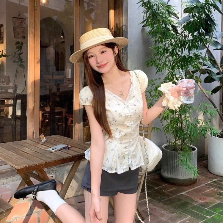 áo kiểu nữ ngắn tay bigsize, áo sơ mi cổ v size 55-90kg dành cho chị e chuppy béo mập xinh xắn ac18 | BigBuy360 - bigbuy360.vn