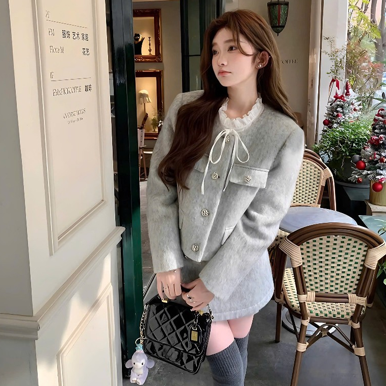 Set Váy Dạ Ép 2 Món Màu Xám Gồm Áo Khoác Phối Cổ Bèo 2 Lớp Đính Cúc Ngọc + Chân Váy Chữ A | BigBuy360 - bigbuy360.vn