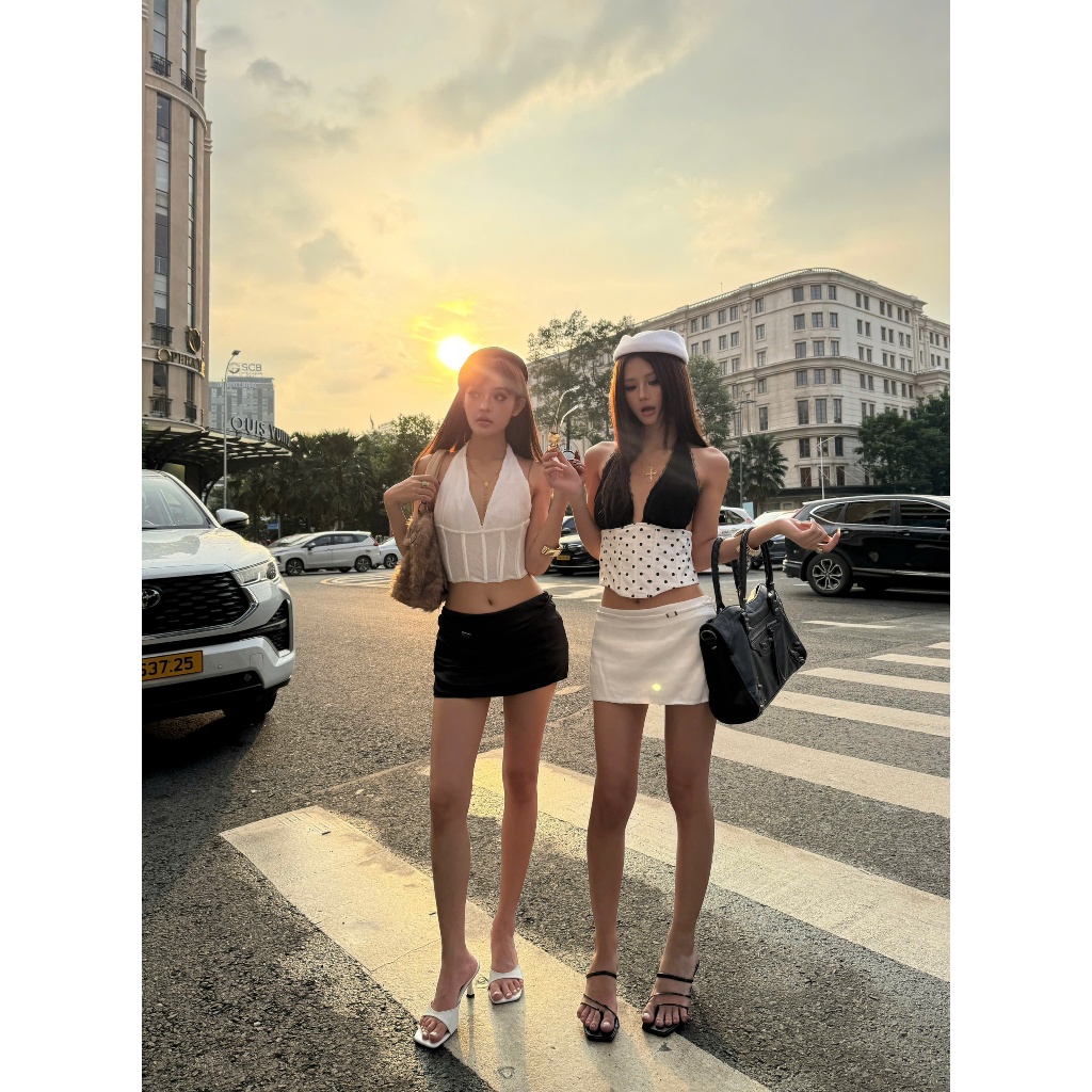 Chân váy lụa ngắn chữ a QUEENCI - 𝐊𝐈𝐋𝐋 𝐒𝐘𝐒𝐓𝐄𝐌 | BigBuy360 - bigbuy360.vn