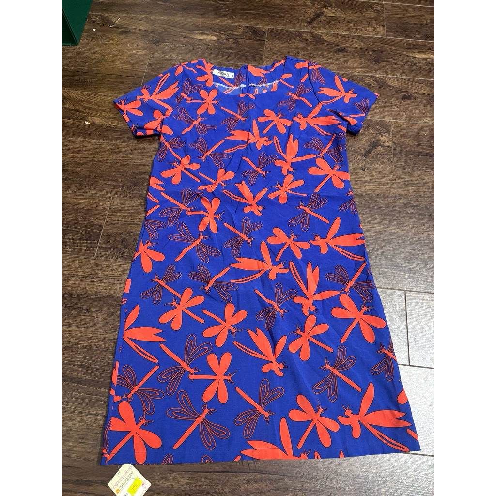 new. đầm suông dưới 53kg. h17