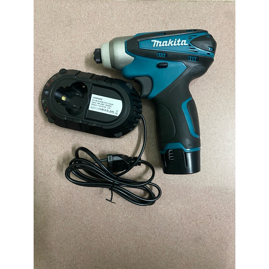 Máy vặn vít dùng pin Makita TD090D