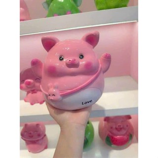   SIZE TRUNG  Heo đất tiết kiệm HEO ĐEO TÚI THỎ cute  C18xD16xR16 | quà tặng decor heo đất giá rẻ-giá xưởng 