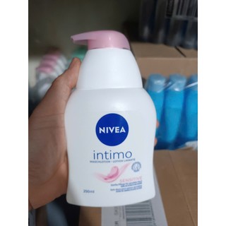 Dung dịch vệ sinh phụ nữ Nivea intimo 250ml
