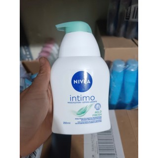 Dung dịch vệ sinh phụ nữ Nivea intimo 250ml