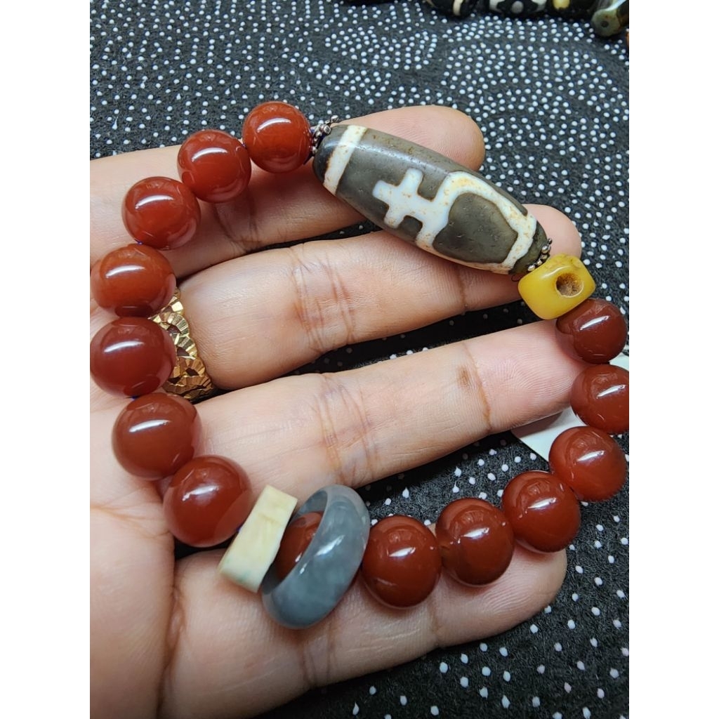 vòng tay phong thủy dzi bảo bình.