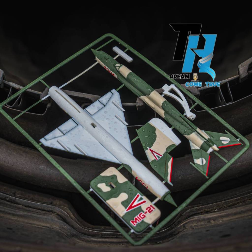 MIG 21 – Mô Hình Máy Bay Chiến Đấu Huyền Thoại KitCard In 3D (Dài 20cm, Nhựa PETG)