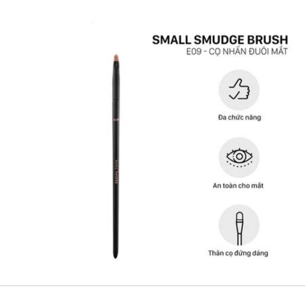 Cọ nhấn đuôi mắt Vacosi E09