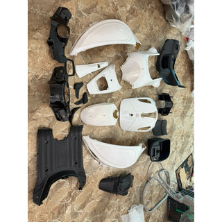 Bộ nhựa xe điện Vespa đèn vuông