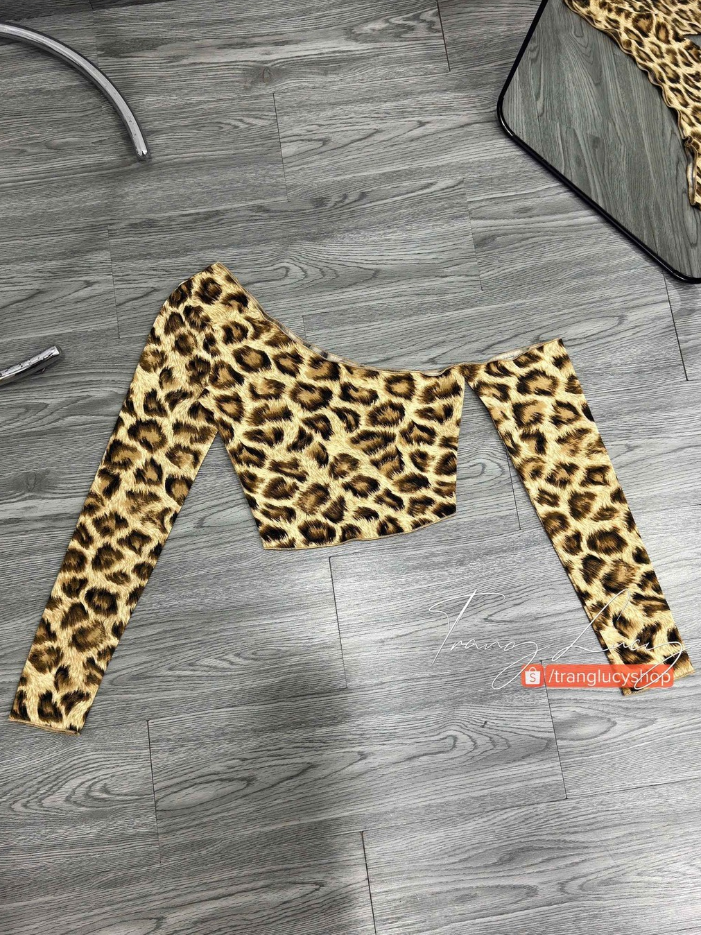 ÁO LỆCH VAI HOẠ TIẾT DA BEO - A116