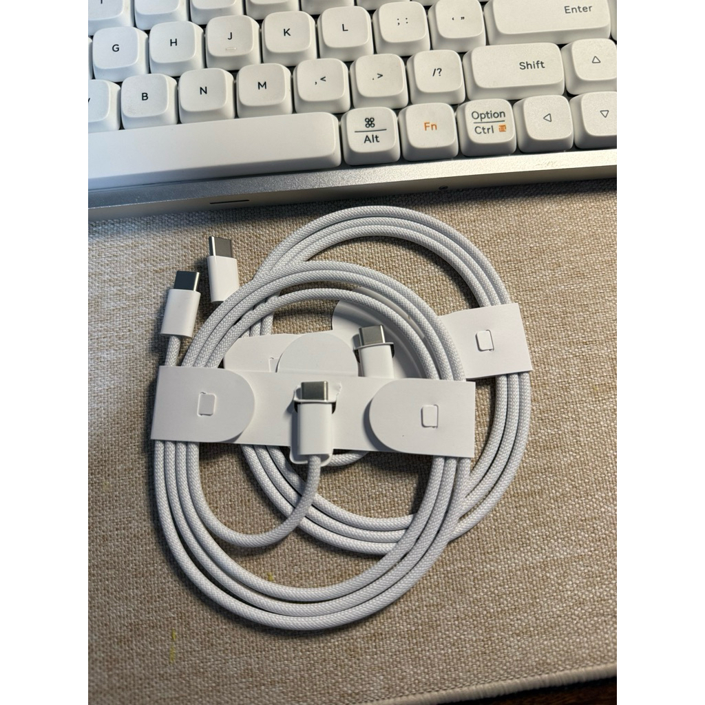 Cáp usbC bện vải bóc máy từ Keyboard 3