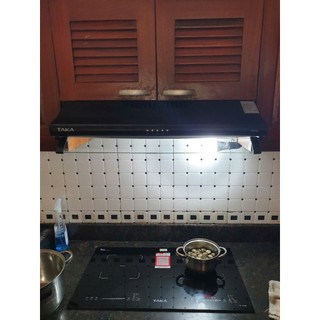 Máy Hút Mùi Siêu Mỏng TAKA H700B Mẫu Đời Mới , Đèn Led Siêu Sáng  ,  HC70B