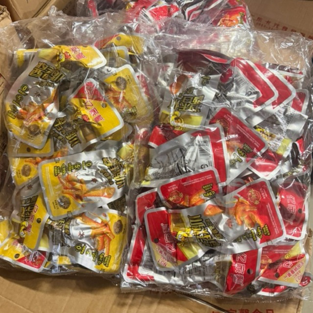 1 Bịch 30 Chiếc Chân Gà Cay Tứ Xuyên Nguyên Chân (32gr/ chiếc)