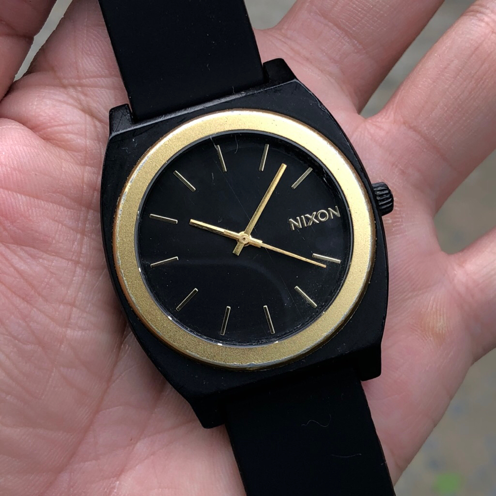 Đồng hồ Nam NIXON tông đen bạc