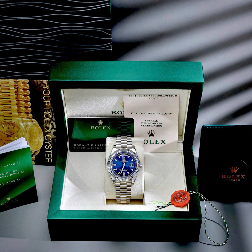 ROLEX 𝐃𝐚𝐲-𝐃𝐚𝐭𝐞 𝟒𝟏𝐦𝐦 - 𝟏𝟐𝟖𝟐𝟑𝟗