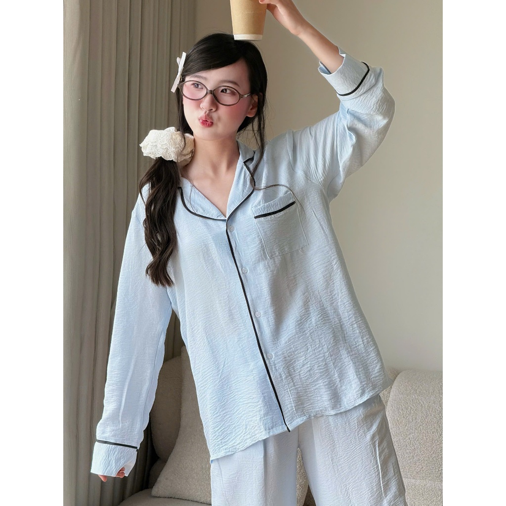 MB-SET-015 Maybee.Homedress Bộ Ngủ Dài Tay Trơn Viền Né, Dáng Rộng – Vải Đũi Mềm Mịn, Thoải Mái | BigBuy360 - bigbuy360.vn