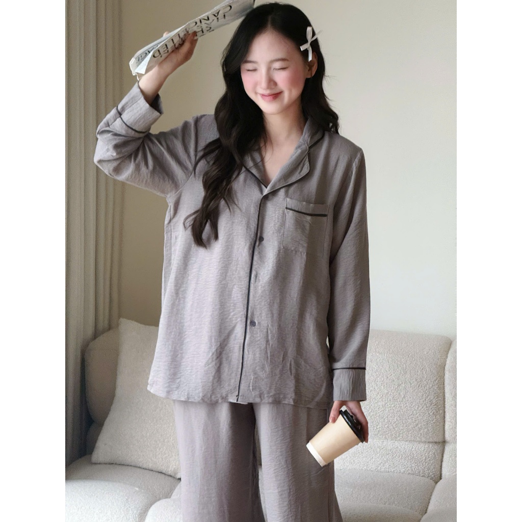MB-SET-015 Maybee.Homedress Bộ Ngủ Dài Tay Trơn Viền Né, Dáng Rộng – Vải Đũi Mềm Mịn, Thoải Mái | BigBuy360 - bigbuy360.vn