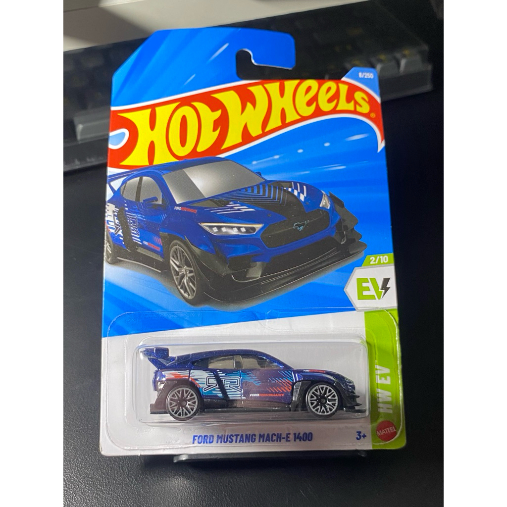 Mô hình xe Hotwheels FORD MUSTANG MACH-E 1400