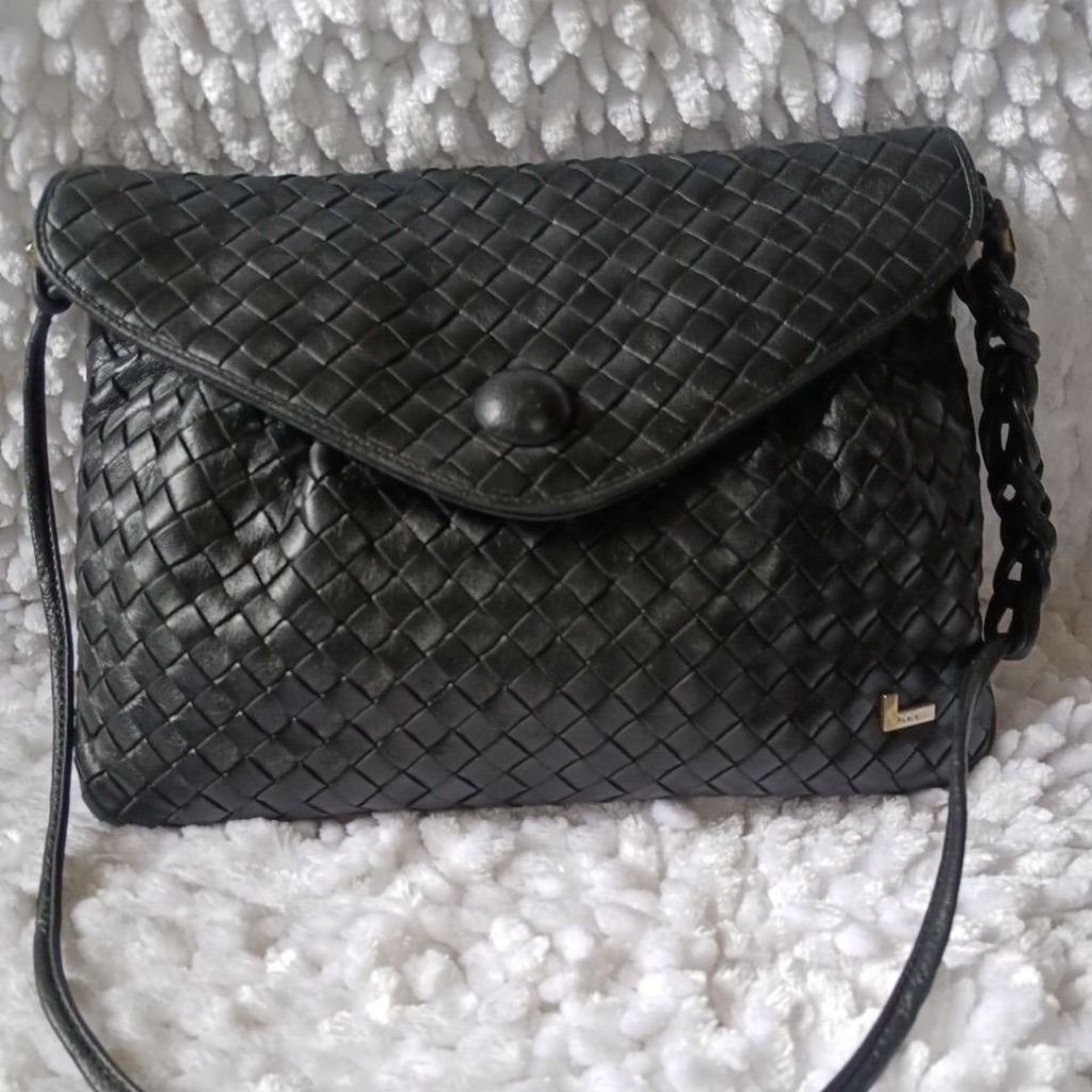 2hand Túi đeo chéo da thật đan 26x19 hiệu Lancel