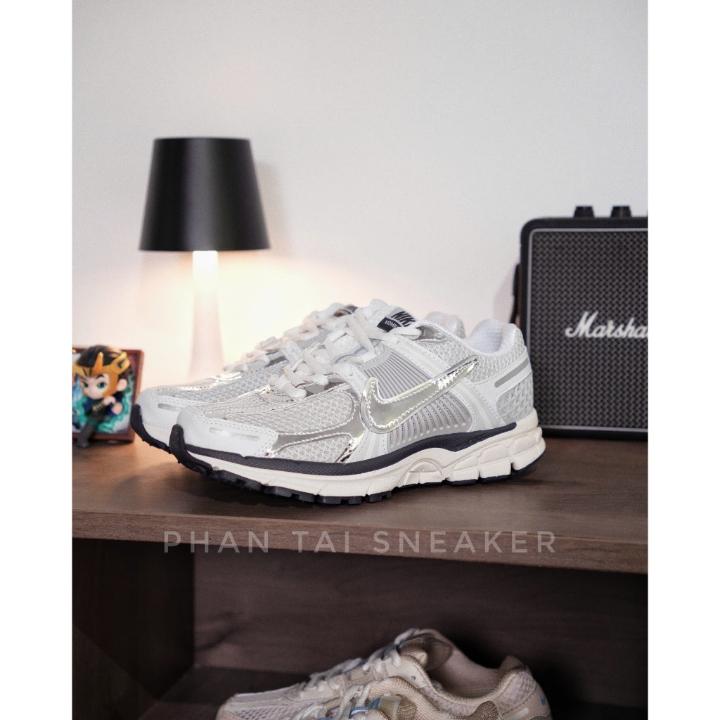 Giày Sneaker Vomero 5 Silver Metallic