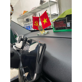 giá đỡ điện thoại vf5
