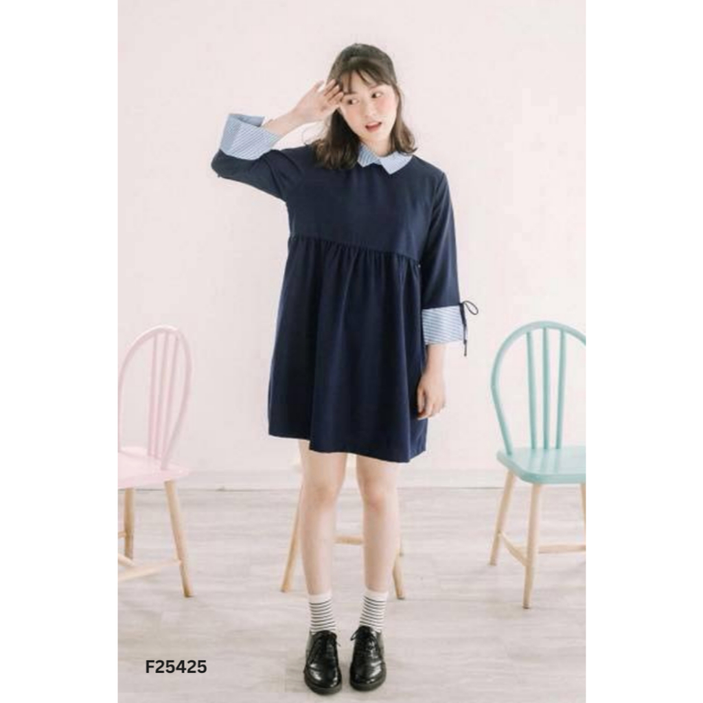 Váy TIIN xanh than cổ sọc - size S