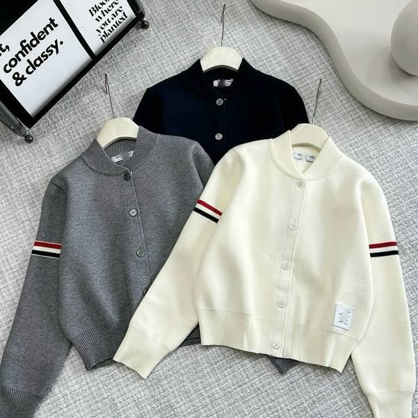 Áo Khoác Thom Phối Sọc Tay 2 Bên Chất Cực Dày Dặn Phong Cách Nhẹ Nhàng Đơn Giản - Áo Cadigan Thom Hottrend 2025