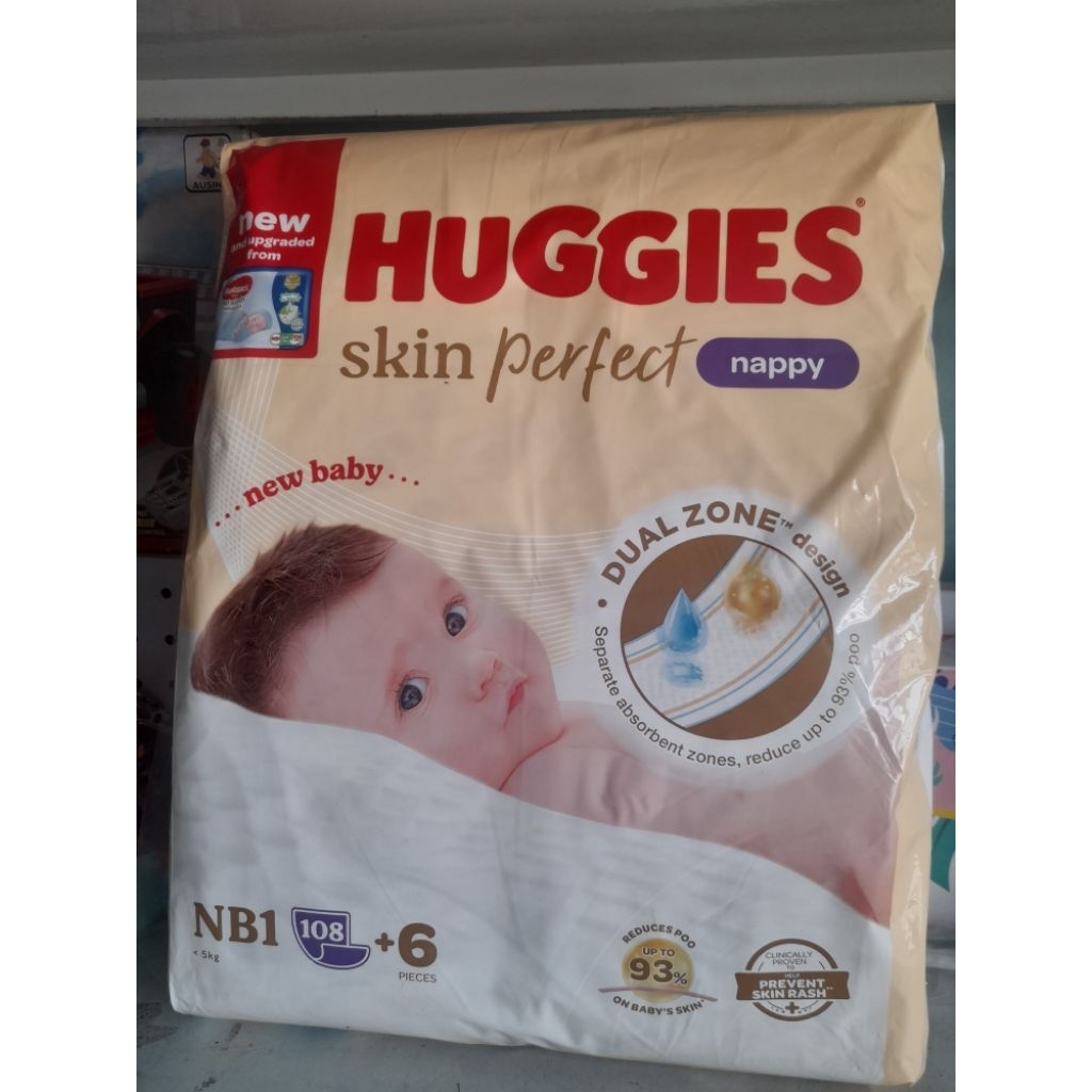 Miếng lót sơ sinh Huggies NB1 108 miếng ( tặng 8 miếng)