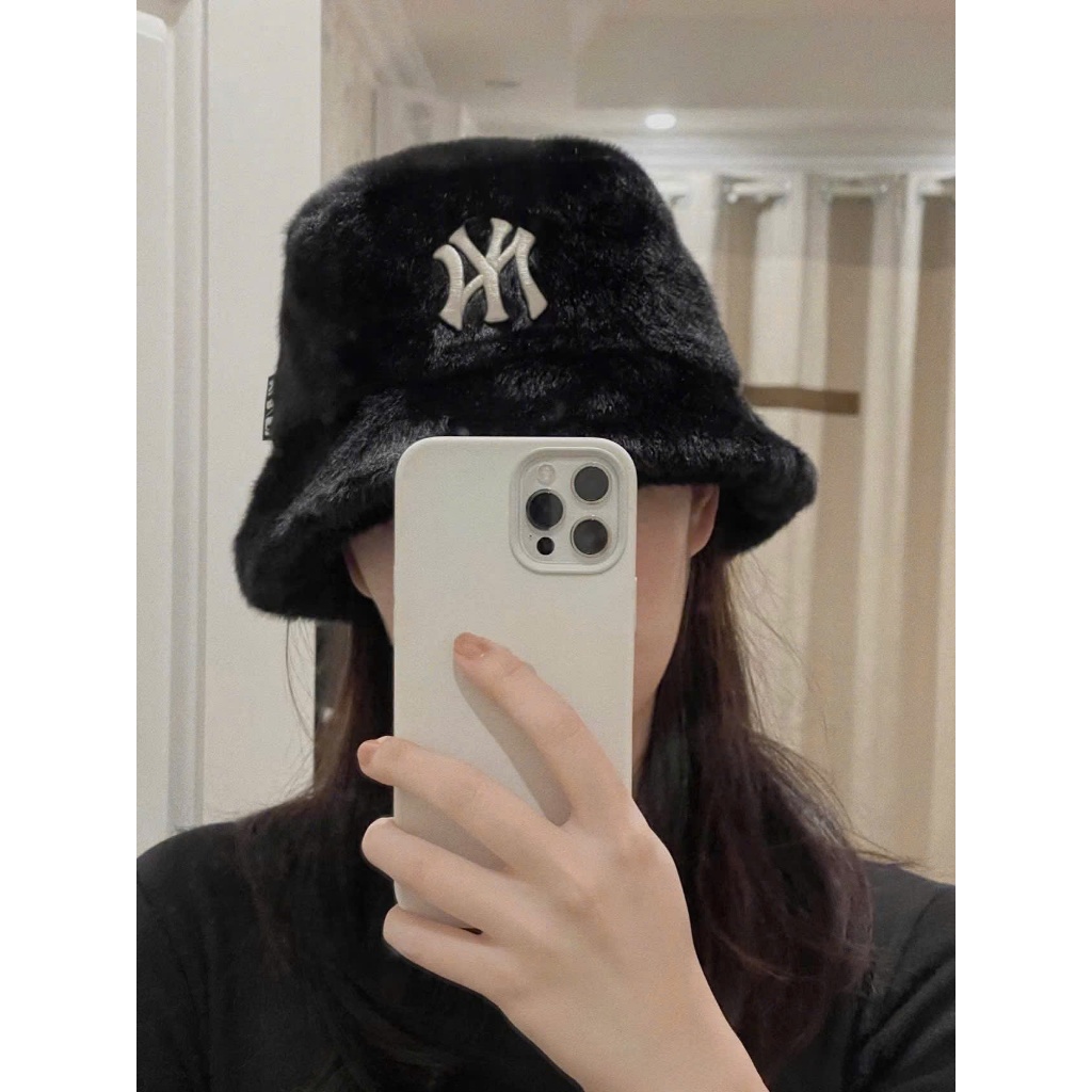 Mũ Bucket Lông MLB Fur Bucket Hat 3AHTF0936 Màu Trắng / Đen
