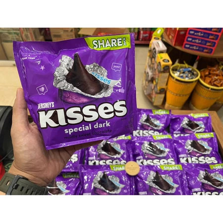 Socola  Hershey's Kisses Special Dark Tím  gói 283g Của Mỹ