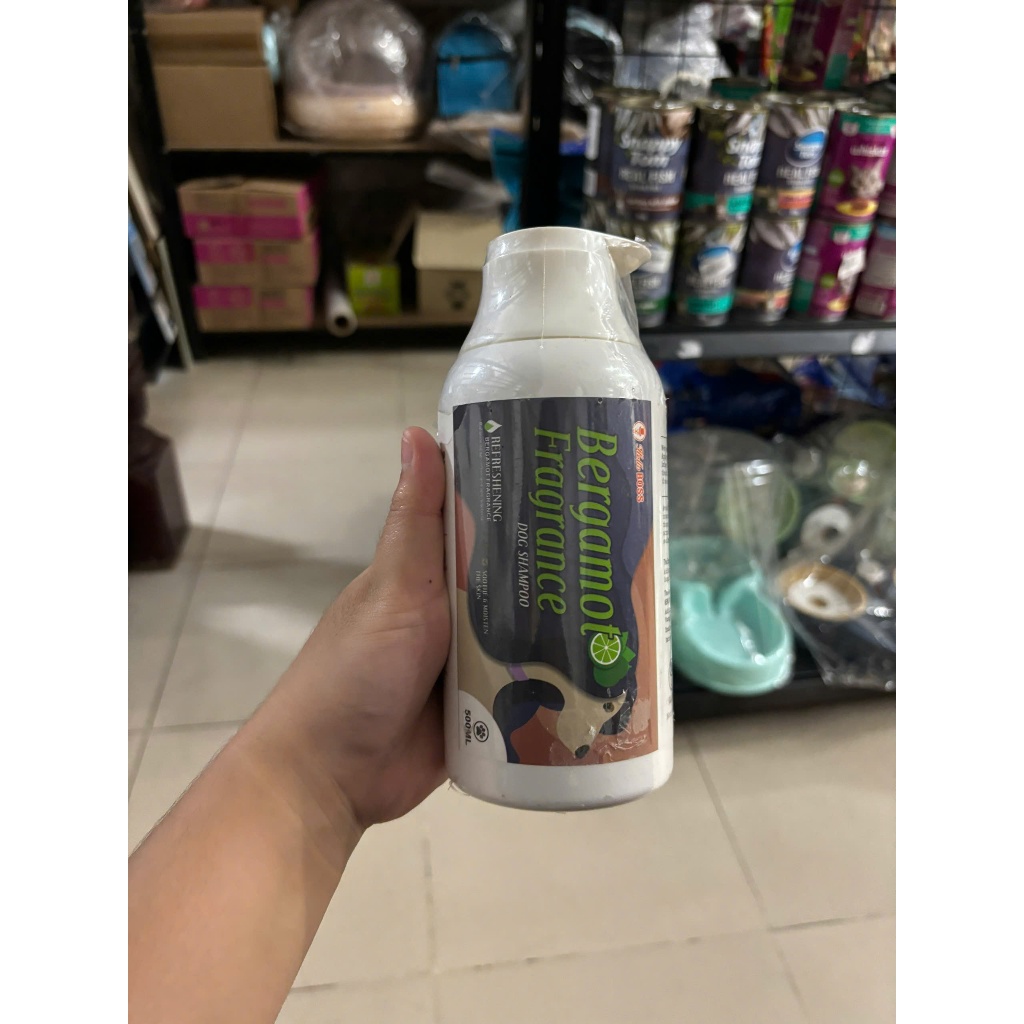 Dầu tắm chuyên dụng spa Hello Boss 500ml