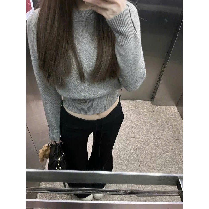 [DEAL MỞ BÁN] Áo len dệt kim phối cúc fom ôm ngang eo, áo len mùa đông cho nữ Phong cách hiện đại T36 | BigBuy360 - bigbuy360.vn