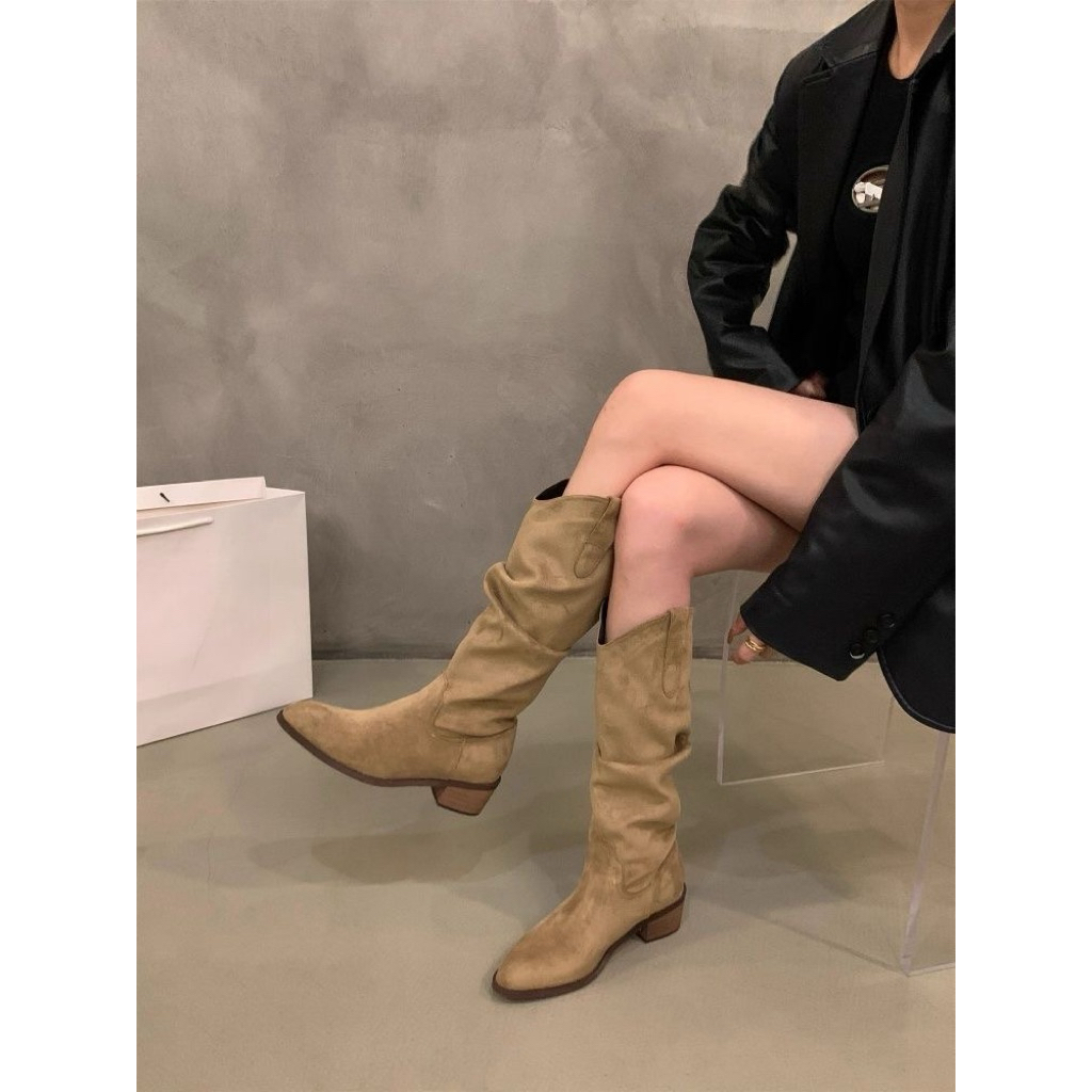 Giày boot nữ cao cổ mũi nhọn Bốt nữ cổ V mũi nhọn cao cấp style basic