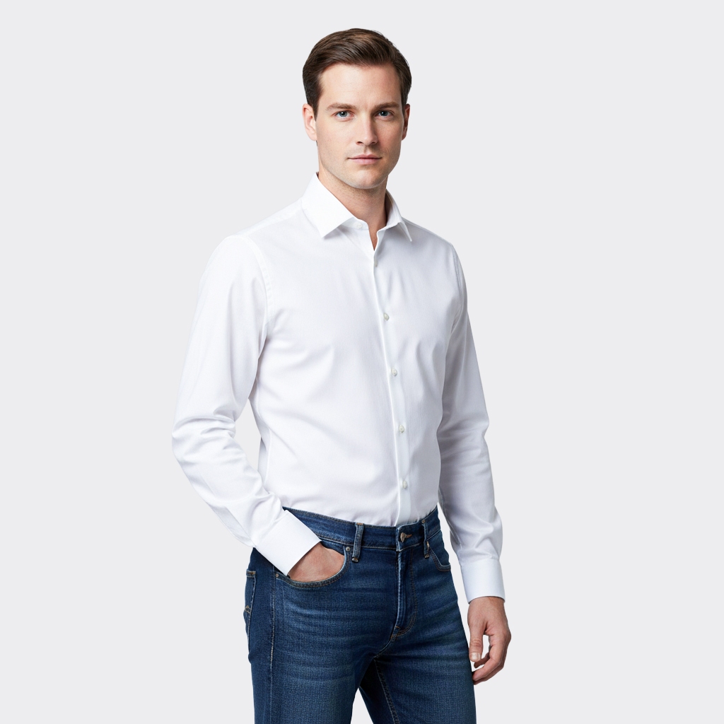  Áo sơ mi nam dài tay màu trắng ARISTINO dáng Slim Fit ôm vừa vặn cơ thể tôn dáng người mặc 