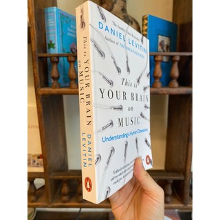 Sách - This Is Your Brain On Music by Daniel Levitin | Nonfiction about Music / Science Psychology