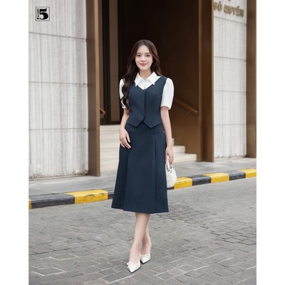Set bộ nữ Twentyfive gồm áo kiểu phối gile và chân váy xòe dài SAVH51