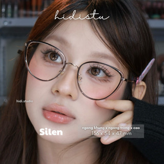    Silen   Gọng kính mắt mèo tròn bầu Silen cao cấp. Dáng kính trung bình phù hợp mặt nhỏ và vừa. Hidi Studio Eyewear 
