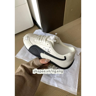  Giày Thể Thao Nữ Đế Siêu Nhẹ AMUA Thời Trang Trẻ Trung QCCC  Nên ⤴️ 1 Size  