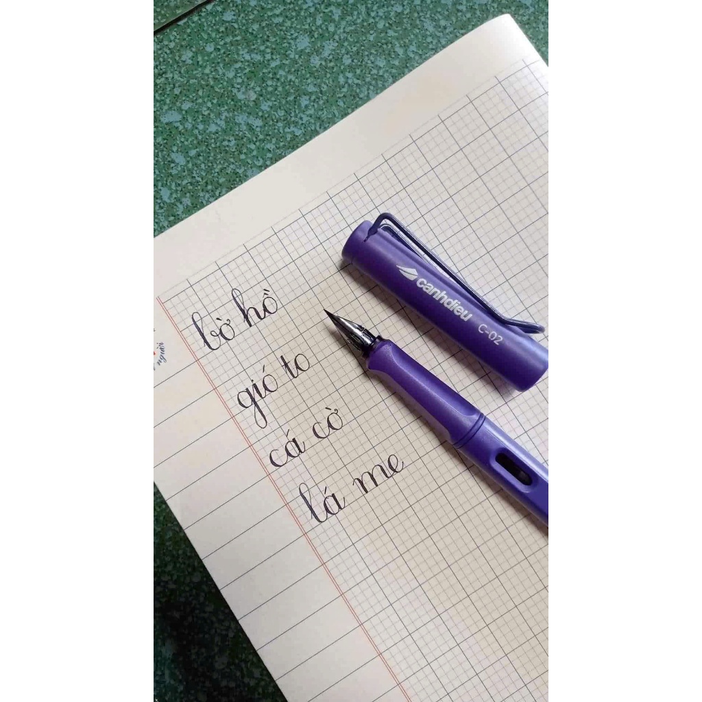 Bút cánh diều c02 nét thanh đậm, bút viết tiêu đề