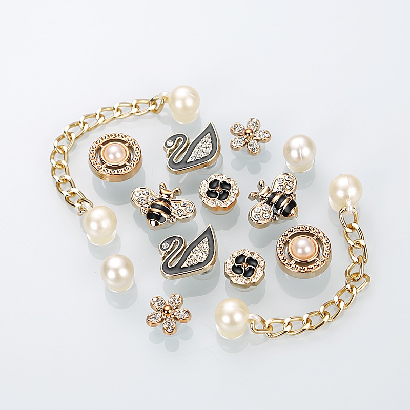 Set Phụ Kiện Charm Gắn Dép Sục mẫu Óng ánh Nhiều Mẫu Mã Cực Xinh Sticker Gắn Dép TRANGBIHUE