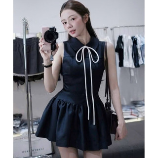 ĐẦM XOÈ TẦNG KHOÉT EO