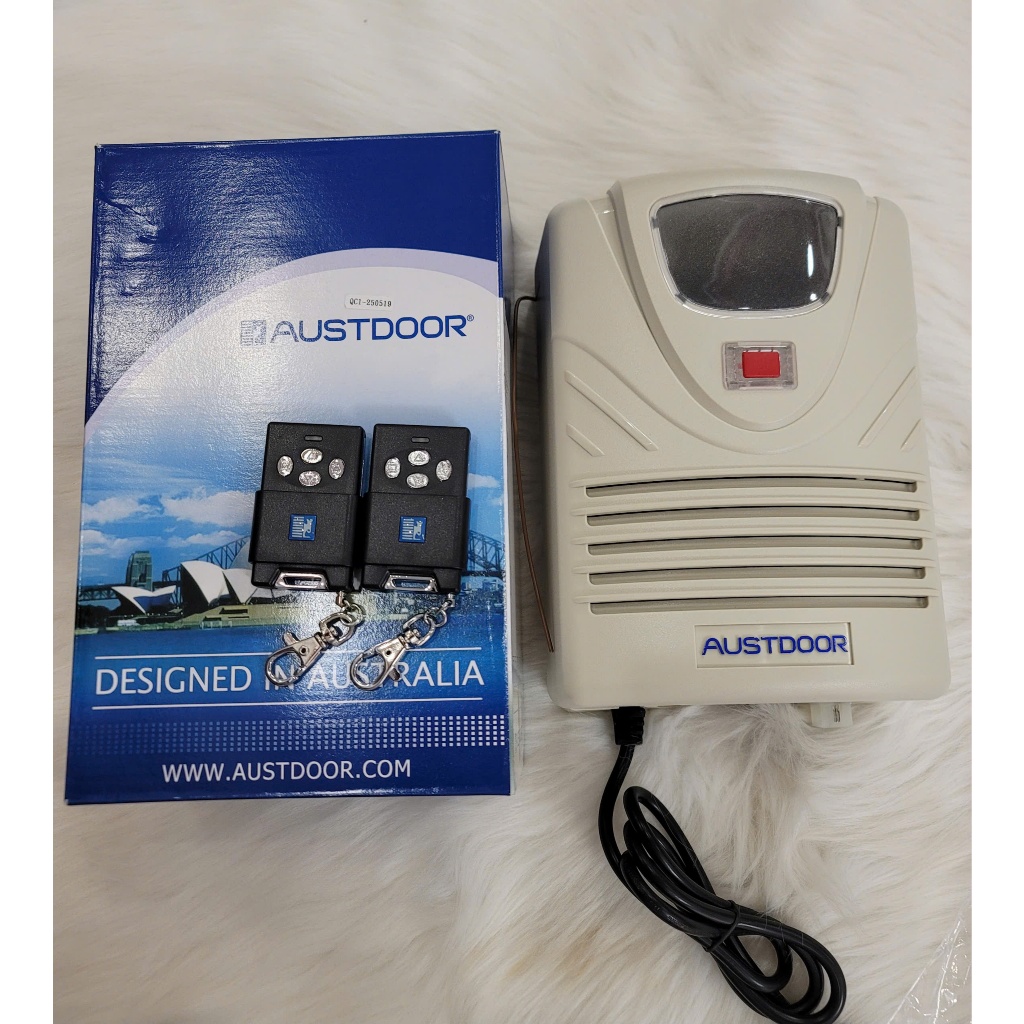 Bộ hộp điều khiển cửa cuốn tấm liền Austdoor AD901 gồm 2 remote Dk1