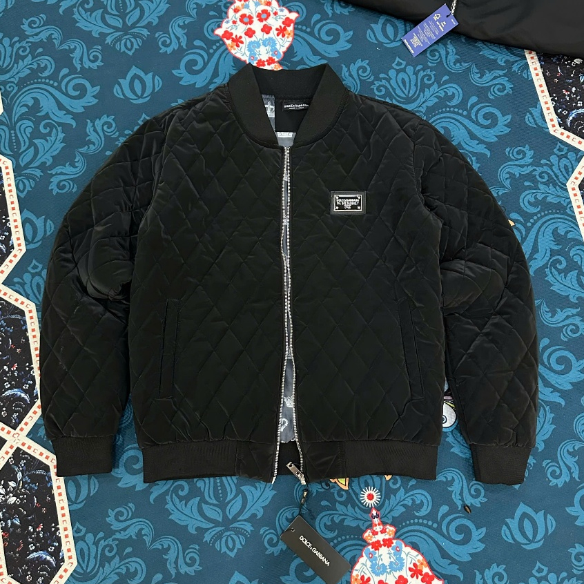 Áo khoác Đôn chề trần phối logo sắt kim loại lót hình in vương miệng siêu đẹp - Áo khoác nam hàng siêu cấp Hot 2025