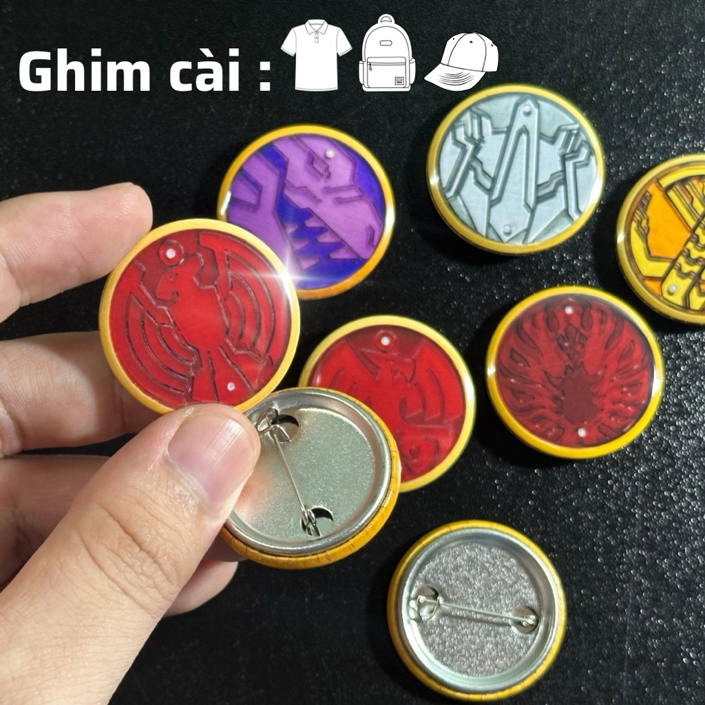 Huy hiệu Ghim Cài Áo Karmen Rider OOO 🔴🟡🟢 handmade