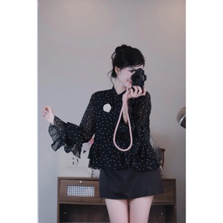  SET ÁO SƠ MI VOAN ĐEN BABY DOLL CHẤM BI TRẮNG CỔ CAO TAY BÈO TẦNG XÒE ĐÍNH HOA TRẮNG NGỰC + CHÂN VÁY ĐEN FORM A  TH  