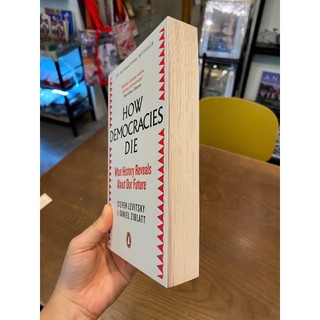 Sách - How Democracies Die by Steven Levitsky | History / Politics Nonfiction / Ngoại văn Nhập khẩu
